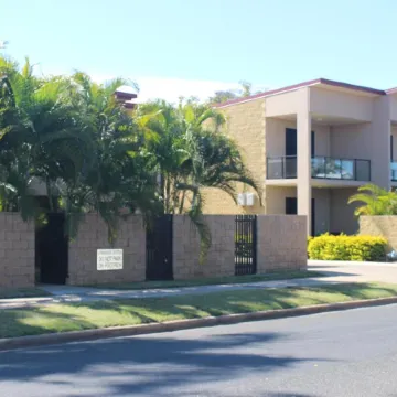 Western Gateway Motel and Apartments