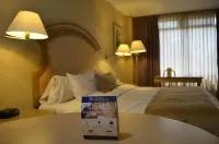 Best Western Plus Plaza Florida  Tower