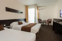 Espace Leonard de Vinci Hotels in Mennecy