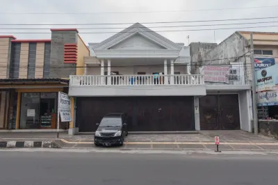 RedDoorz Syariah Plus @ Perintis Guesthouse Tasikmalaya pasar karangsambung 주변 호텔