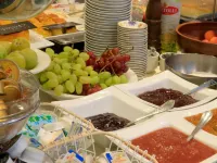 德霍克美思飯店 奥斯坦德海滩附近的飯店