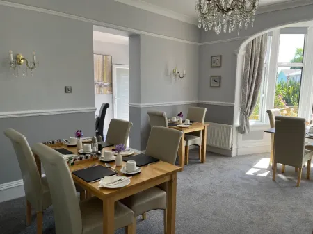 Bentley Lodge Отели рядом со станцией Torquay Railway Station