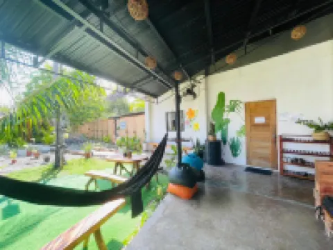 MAAYONG HOSTEL Hotels near Pescador Island