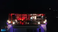Nia Boutique Hotel by Rapo's Resort Hotel a Himare