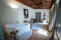 맥심 스위트 바이 엘리아스 홀