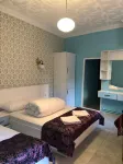 Tulip Guesthouse - Pensions