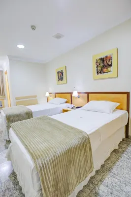 Hotel Domani - Airport Shuttle