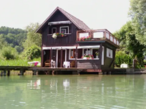 Dietrichsteinerhof Apartments & Rooms Hotels in 