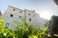 La Villa Boutique Hotel Hotels in Budva Old Town