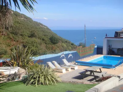 Undercliff Guest House فنادق في 