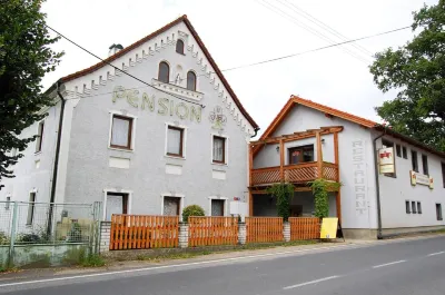 Pension U Dubu Hotels in Франтішкові-Лазне
