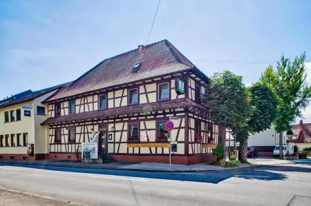 Landgasthaus Kreuz Beim Tom
