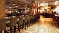 Lawlors Hotel - bar