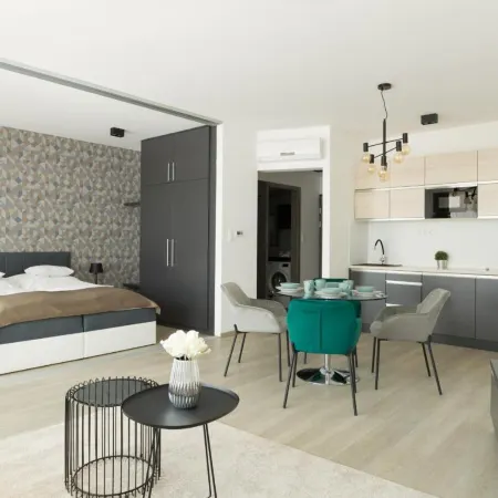 Parizs Garden Apartments
