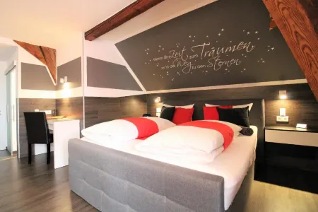 MY HOME Hotel Lamm Rottweil Отели в г. Эпфендорф