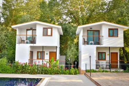 Pyramid Boutique Hotel Отели в г. Kayakoy