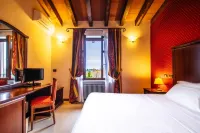 Hotel Villa Lauri Các khách sạn ở Neive