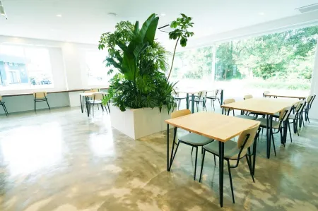 OiseSun Cafe & Hotel