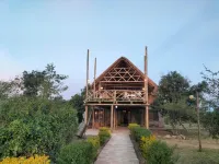 恩吉里遊戲小屋和露營 住宿飯店