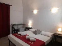Rori Rooms