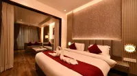 Pride Biznotel Haldwani Hotels near Shiv Mandir Sheeshmahal