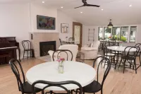 Knotty Pine Motel Hotels in Shaftsbury