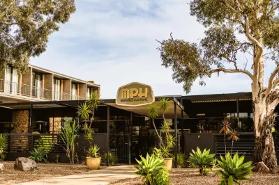 The Mansfield Park Hotel Hotels near Kmart Port Adelaide