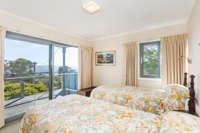 Anglesea Outlook Hotels near Anglesea Golf Club