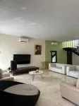 Little Bali Villa Hotel di Ciseeng