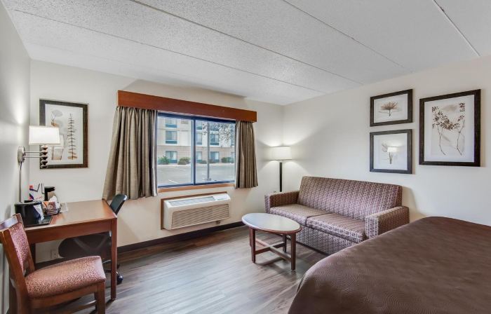 AmericInn by Wyndham Coon Rapids