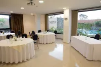 Neper Hotel - breakfast