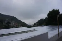 溪邊小屋 - 山景
