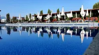 Garden Club - Hotel & Restaurant - Free Outdoor Pool & Parking - Pools