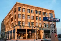 Ariel Broadway Hotel Hotels in Lorain