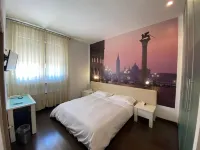 هوتل أنجي فنادق في Dolo