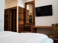 Hotel Almwirt Hotels in Haar