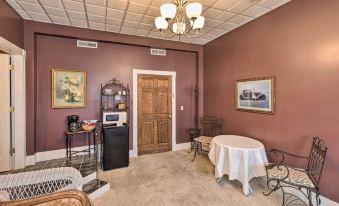 Pet-Friendly Apt 2 Blocks to Riverside Park!