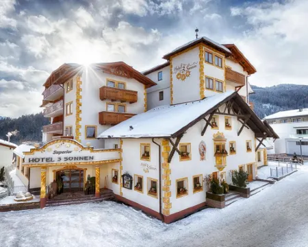 Hotel DreiSonnen Hotels in Serfaus
