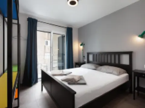 SUBTUB旅舍馬卡爾斯卡 Opcina Makarska酒店