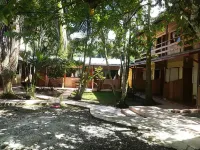 Cabinas Popular โรงแรมใน