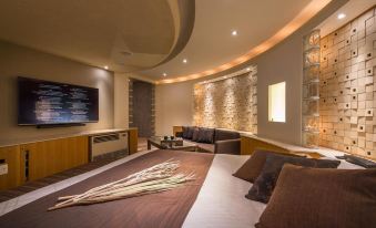 Hotel C. Chiba Shiroi