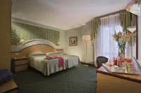 Palace Hotel Meggiorato - 4 ดาว