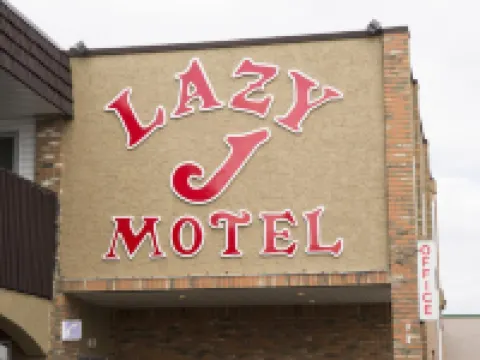 Lazy J Motel Hotels in Claresholm
