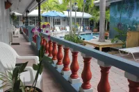 Coral Reef Guesthouse - Pensions