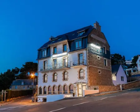 Pavillon de la Plage Hotels in Trebeurden