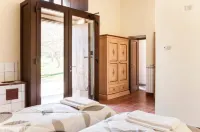 Agriturismo Masseria Salecchia Hotel in zona Gole di Accadia - Pietra di Punta