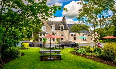 Pinehurst Lodge Hotel - Aberdeen Отели в г. Ньюмакар