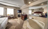 Monte Carlo Inn & Suites Downtown Markham - Hot Tub