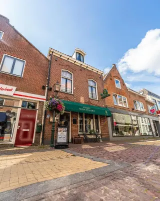 มอนต์ฟูร์ต โรงแรมใน