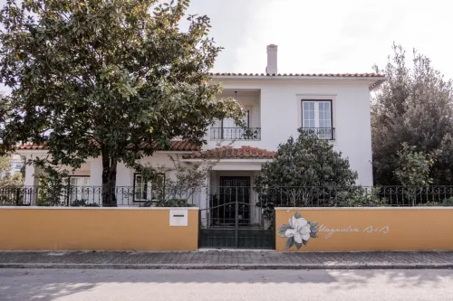 Magnolia B&B Hotels in Monte Real